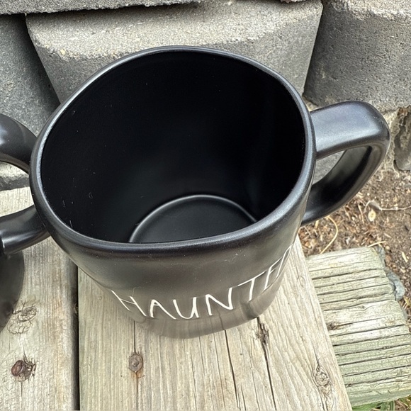 Rae Dunn Halloween Mugs Lot Of 2 Haunted 297 Trick Or Treat 202 Artisan Magenta - Picture 3 of 6